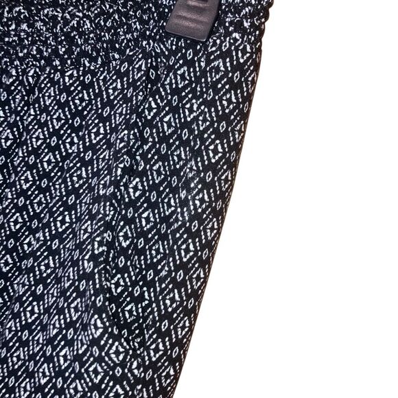 Roan + Ryan high rise black and white wide leg boho patterned rayon pants large - Picture 5 of 8